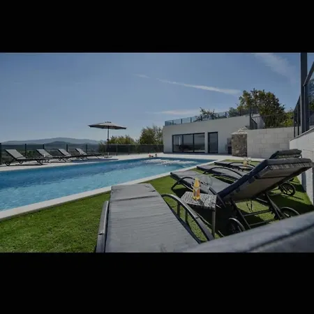 Villa Gold